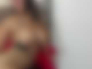 Live cam show with BIGBOOBSAdri - Brown Hair on xplaylive.com
