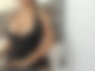 Live cam show with BIGBOOBSAdri - Average on Camsoda
