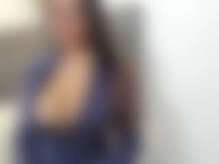 Live cam show with BIGBOOBSAdri - Solo on Camsoda