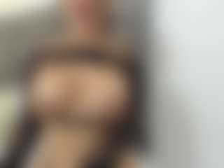 BIGBOOBSAdri's Live Sex Cam Show