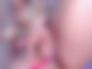 Live cam show with stacielayne - Teen (18+) on Mixed Magazine Live