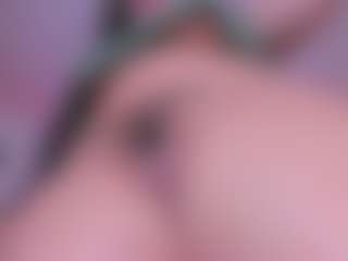 Live cam show with stacielayne - Bedroom Asian on Lustler