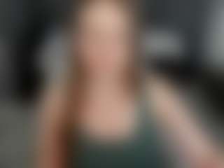 Live cam show with Liza - Petite on xplaylive.com