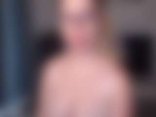 Live cam show with ErikaMonero - Small Tits on Gym Cam Girls