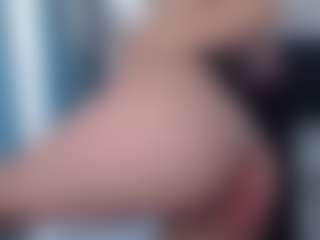 Live cam show with ErikaMonero - Anal on TeamSkeetLive