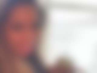 Live cam show with Big Hanna - Squirt on Latina Girls
