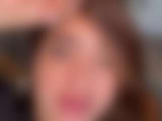 Live cam show with Big Hanna - Brown Hair on fapnchat