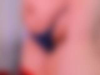 Live cam show with Big Hanna - Black on liverealitysex.com