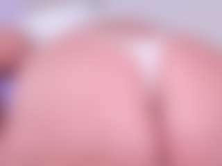 Live cam show with Big Hanna - Shaved Pussy Lovense on Camsoda