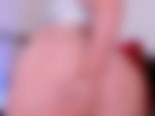 Live cam show with Big Hanna - Shaved Pussy Lovense on Camsoda