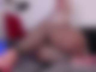 Live cam show with Big Hanna - Ebony Squirt on Soda Cam