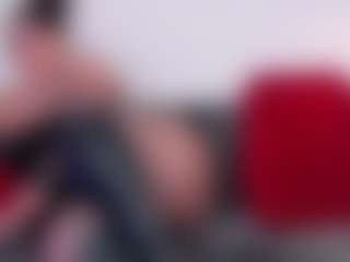 Live cam show with Big Hanna - Black Squirt on Mixed Magazine Live
