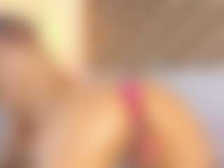 Live cam show with Malaia Hills - Spank on hotwifechat.live