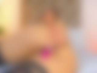 Malaia Hills's Live Sex Cam Show
