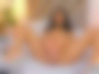 Malaia Hills's Live Sex Cam Show