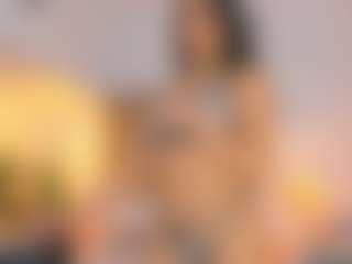 Live cam show with Malaia Hills - Average on xfollow cams