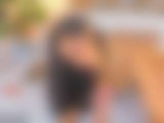 Live cam show with Malaia Hills - Big Ass on xDating