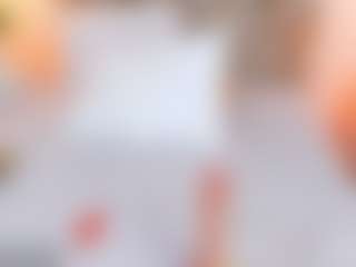 Live cam show with Malaia Hills - Swallow on Milf Play