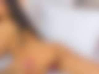 Malaia Hills's Live Sex Cam Show