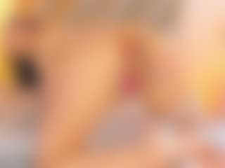 Malaia Hills's Live Sex Cam Show