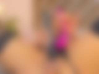 Malaia Hills's Live Sex Cam Show