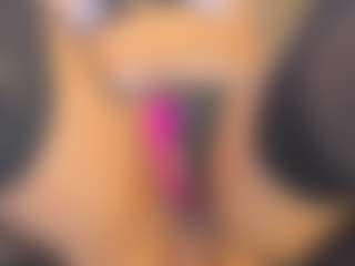 Malaia Hills's Live Sex Cam Show