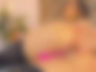 Malaia Hills's Live Sex Cam Show
