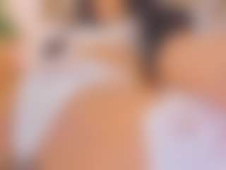 Malaia Hills's Live Sex Cam Show