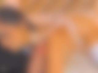 Live cam show with Malaia Hills - Spank on CamwithHer