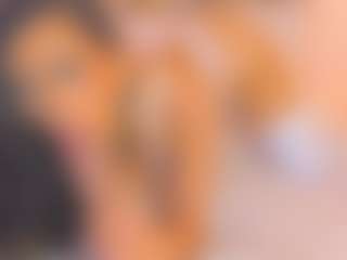 Live cam show with Malaia Hills - Average on Chatstar