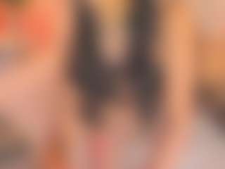 Live cam show with Malaia Hills - Squirt on Nude Live Now