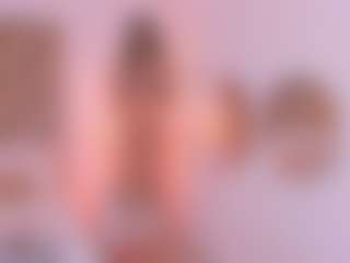 Live cam show with Malaia Hills - Foot Fetish on liverealitysex.com