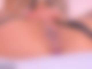Live cam show with Malaia Hills - Deepthroat on Porn Luv