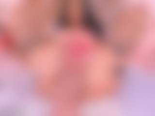 Live cam show with Malaia Hills - Facial Piercings on xDating
