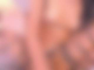 Live cam show with Malaia Hills - Blue Eyes on friskycurves.com