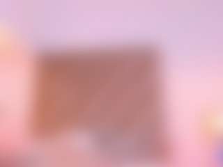 Live cam show with Malaia Hills - Average on Camsoda