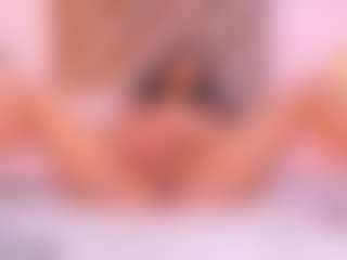 Malaia Hills's Live Sex Cam Show
