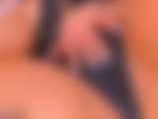Malaia Hills's Live Sex Cam Show