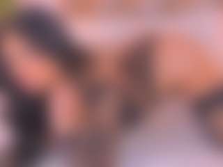 Malaia Hills's Live Sex Cam Show