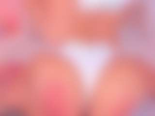 Live cam show with Malaia Hills - Arab Small Tits on AdultVida.com