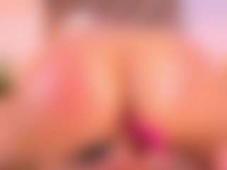 Malaia Hills's Live Sex Cam Show