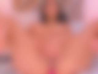 Malaia Hills's Live Sex Cam Show