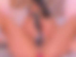 Malaia Hills's Live Sex Cam Show