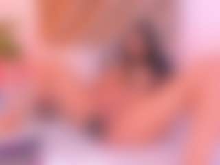 Live cam show with Malaia Hills - Squirt on chickslive.net