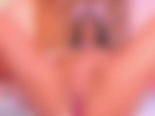 Malaia Hills's Live Sex Cam Show