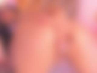 Malaia Hills's Live Sex Cam Show