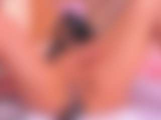 Live cam show with Malaia Hills - Teen (18+) on Camsoda