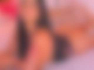 Malaia Hills's Live Sex Cam Show