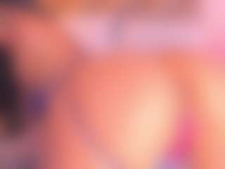 Live cam show with Malaia Hills - Deepthroat on Camsoda