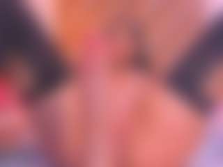 Live cam show with Malaia Hills - Facial Piercings on slutload